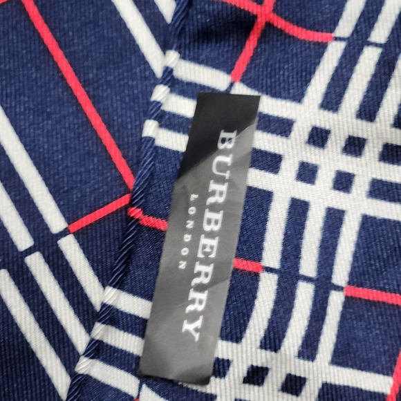 Burberry Silk Scarf Navy Blue Plaid Pattern Silk Sanyo Shokai Japan - Picture 7 of 11